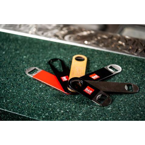 Barblade flesopener in gebruik