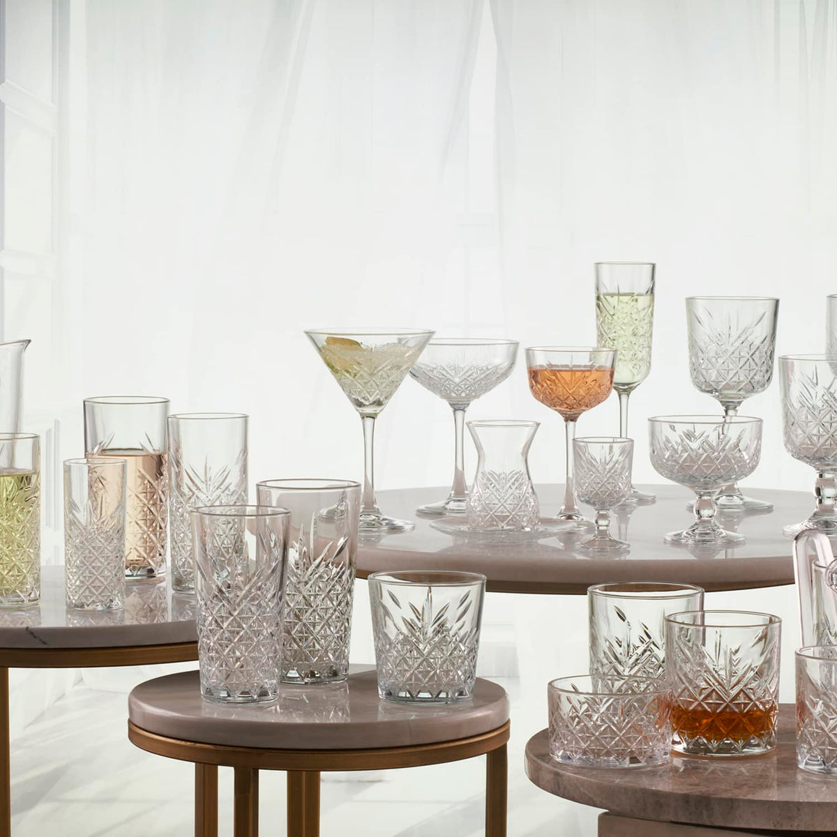 Pasabahce Timeless Martiniglas 23 Cl Gouden Rand - 4 Stuks - Glazen.nl
